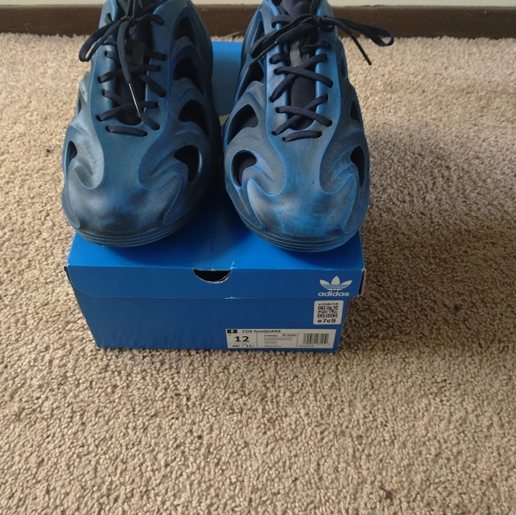 MEN SHOES - Picture 4 of 4